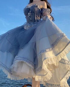 🇨🇳🇨🇦, she/her, 16, INTP, and obsessed with milk tea